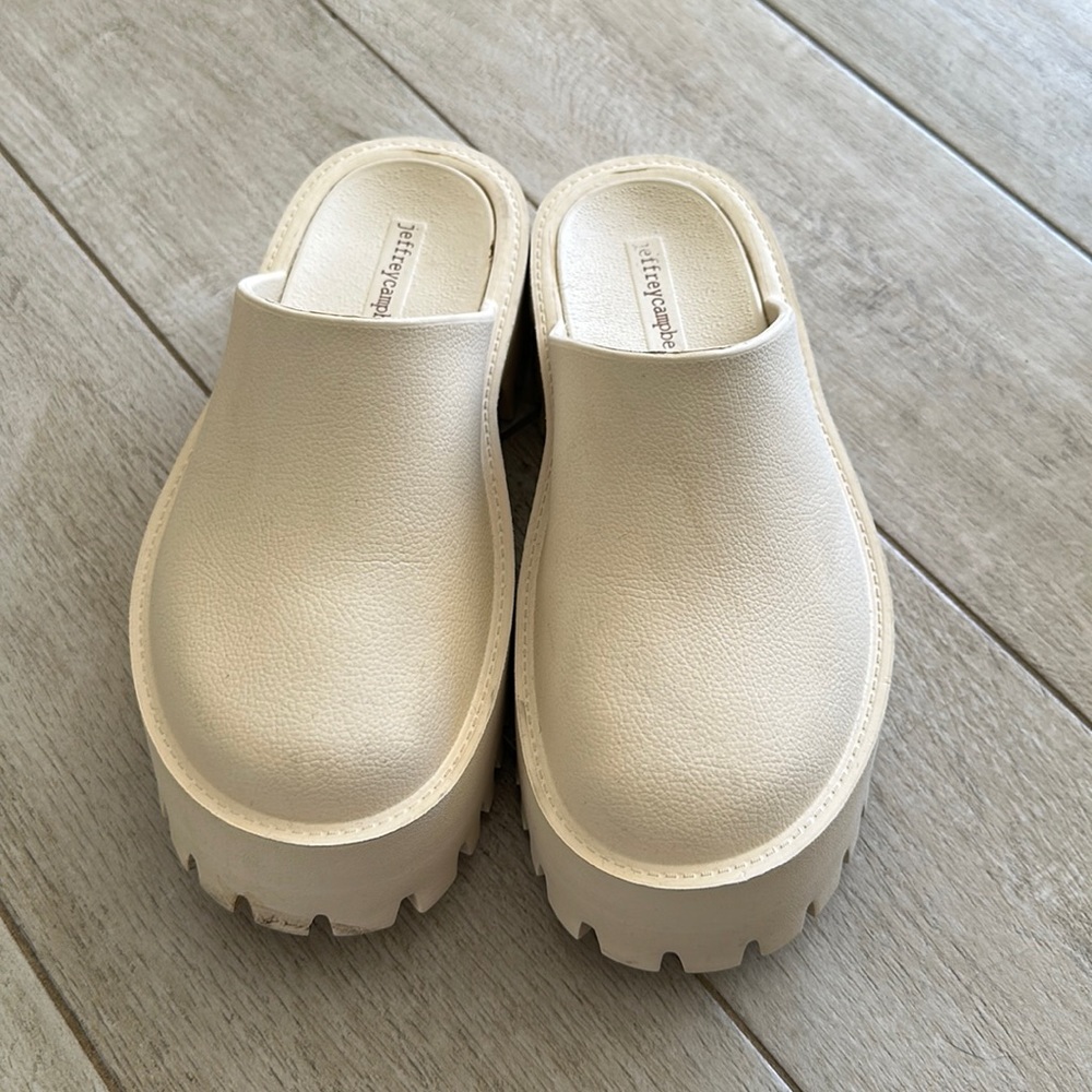 | Jeffrey Campbell Bae Clogg | Color: Sea Salt | Size: 8 |